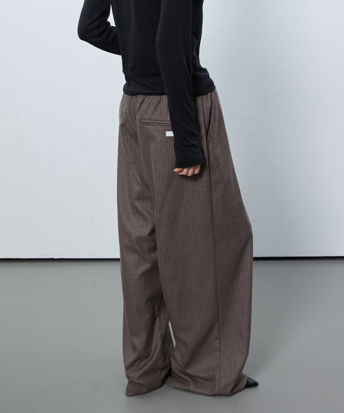 MICHIKO LONDON(ミチコ ロンドン)の「ウォームテクスチャー ストライプパンツ(その他パンツ・レディース・その他・SHORT/LONG)」の1枚目の写真
