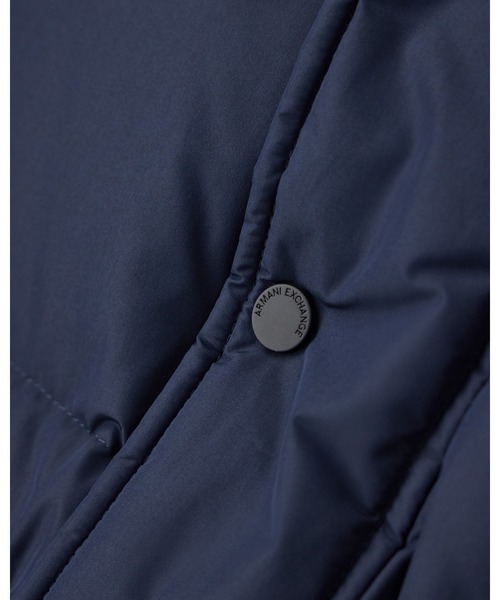 ARMANI EXCHANGE(アルマーニエクスチェンジ)の「【A|X アルマーニ エクスチェンジ】ロゴパッチ ダウンジャケット(ダウンジャケット/コート・メンズ・ダークネイビー・X-LARGE/X-SMALL/SMALL/MEDIUM/LARGE)」の4枚目の写真