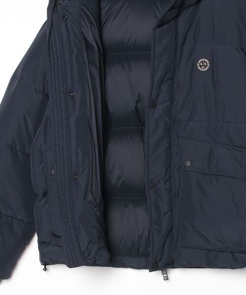 ARMANI EXCHANGE(アルマーニエクスチェンジ)の「【A|X アルマーニ エクスチェンジ】ロゴパッチ ダウンジャケット(ダウンジャケット/コート・メンズ・ダークネイビー・X-LARGE/X-SMALL/SMALL/MEDIUM/LARGE)」の3枚目の写真