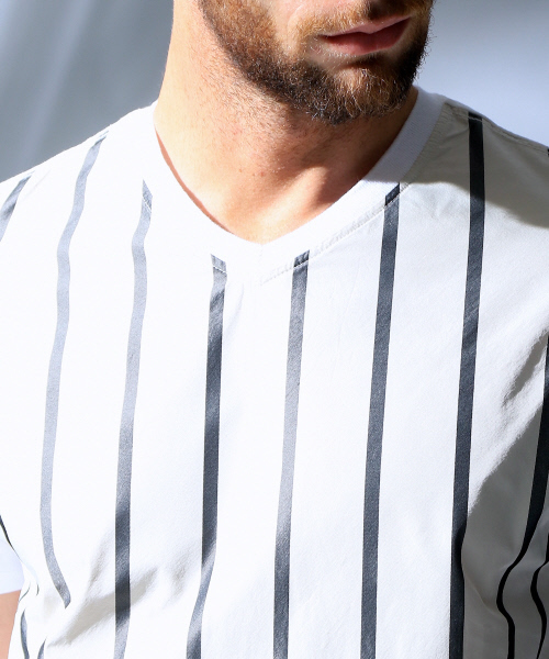 5351 POUR LES HOMMES(ゴーサンゴーイチプールオム)の「メモリーストライプVネック(Tシャツ/カットソー・メンズ・アイボリー/ブラック・1/2/3)」の5枚目の写真