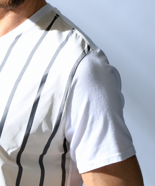 5351 POUR LES HOMMES(ゴーサンゴーイチプールオム)の「メモリーストライプVネック(Tシャツ/カットソー・メンズ・アイボリー/ブラック・1/2/3)」の6枚目の写真