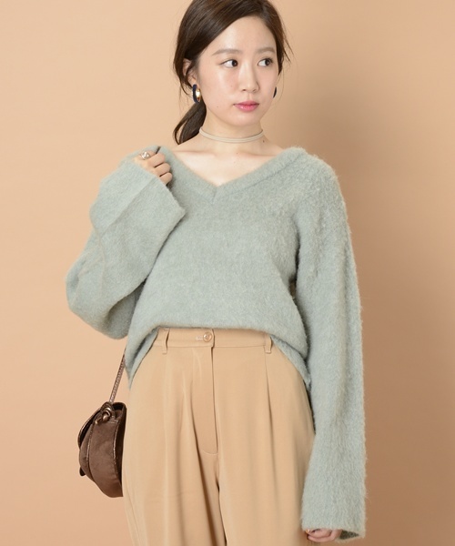 mystic（ミスティック）の「Vネック起毛ニット（ニット/セーター・レディース・オフホワイト/チャコールグレー/ピンク/グリーン・ﾌﾘ-）」の3枚目の写真