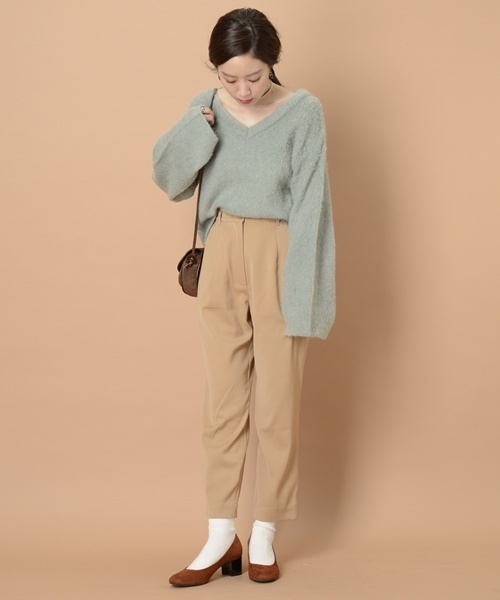 mystic（ミスティック）の「Vネック起毛ニット（ニット/セーター・レディース・オフホワイト/チャコールグレー/ピンク/グリーン・ﾌﾘ-）」の10枚目の写真