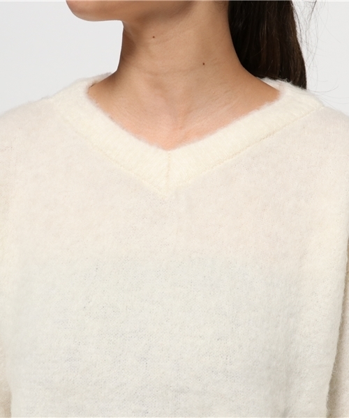 mystic（ミスティック）の「Vネック起毛ニット（ニット/セーター・レディース・オフホワイト/チャコールグレー/ピンク/グリーン・ﾌﾘ-）」の6枚目の写真