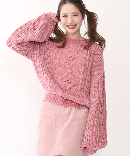 one after another NICE CLAUP（ワンアフターアナザーナイスクラップ）の「モールヤーンケーブルニット（ニット/セーター・レディース・サックスブルー/ブラウン/ピンク/アイボリー・FREE）」の4枚目の写真