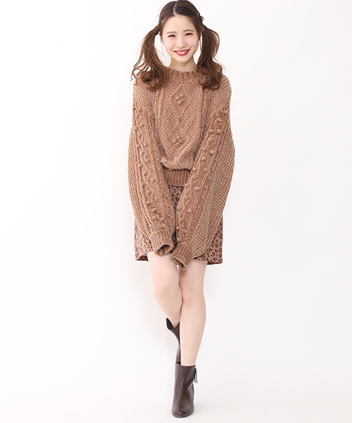 one after another NICE CLAUP（ワンアフターアナザーナイスクラップ）の「モールヤーンケーブルニット（ニット/セーター・レディース・サックスブルー/ブラウン/ピンク/アイボリー・FREE）」の9枚目の写真