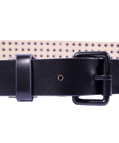 8(eight)(エイト)の「3連 スタッズベルト 本革 シンプル(ベルト・メンズ・シルバー/ブラック・FREE)」の9枚目の写真