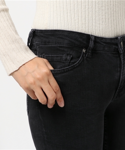 ALLSAINTS（オールセインツ）の「MAST ANKLE ZIP（デニムパンツ・レディース・ライトブラック・25/26/27/24）」の3枚目の写真