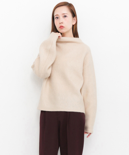 KBF（ケイビーエフ）の「KBF ハイネック袖ボリュームカットソー（Tシャツ/カットソー・レディース・グリーン/ライトグレー/ブルー・ONE）」の2枚目の写真