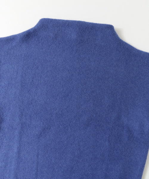 KBF（ケイビーエフ）の「KBF ハイネック袖ボリュームカットソー（Tシャツ/カットソー・レディース・グリーン/ライトグレー/ブルー・ONE）」の7枚目の写真