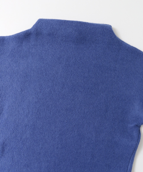 KBF（ケイビーエフ）の「KBF ハイネック袖ボリュームカットソー（Tシャツ/カットソー・レディース・グリーン/ライトグレー/ブルー・ONE）」の12枚目の写真