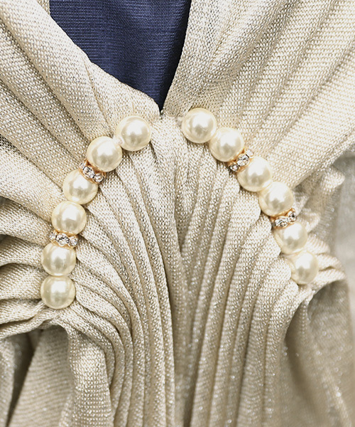 PourVous（プールヴー）の「フリンジショール・ストール結婚式 オケージョン フォーマル  二次会 お呼ばれ（ストール/ショール・レディース・ブラック/シャンパン・FREE）」の16枚目の写真