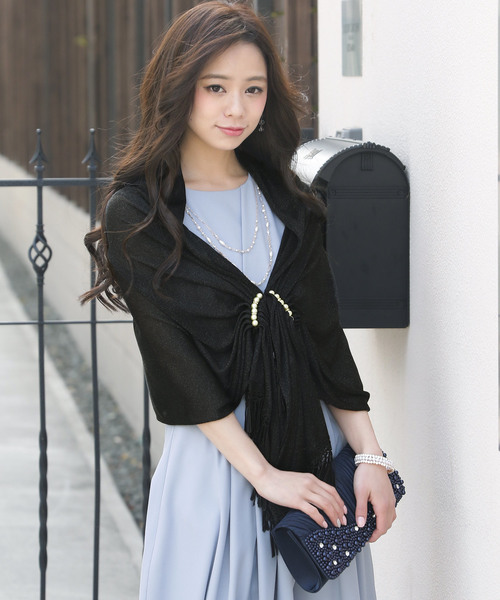 PourVous（プールヴー）の「フリンジショール・ストール結婚式 オケージョン フォーマル  二次会 お呼ばれ（ストール/ショール・レディース・ブラック/シャンパン・FREE）」の6枚目の写真