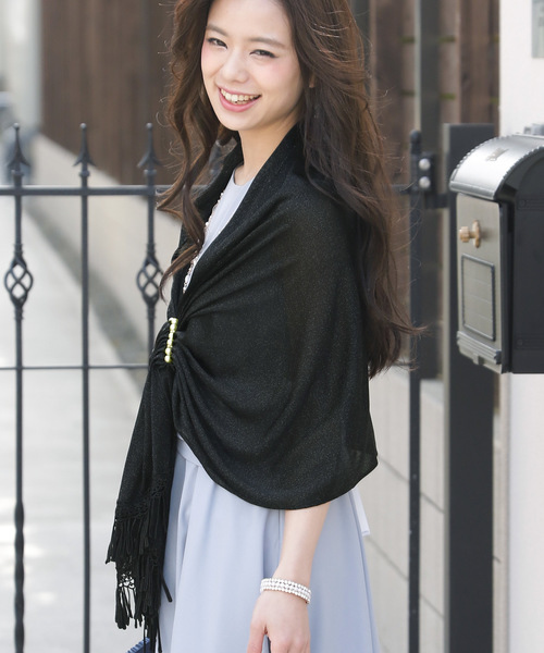 PourVous（プールヴー）の「フリンジショール・ストール結婚式 オケージョン フォーマル  二次会 お呼ばれ（ストール/ショール・レディース・ブラック/シャンパン・FREE）」の7枚目の写真