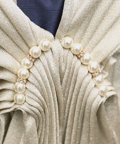 PourVous（プールヴー）の「フリンジショール・ストール結婚式 オケージョン フォーマル  二次会 お呼ばれ（ストール/ショール・レディース・ブラック/シャンパン・FREE）」の9枚目の写真