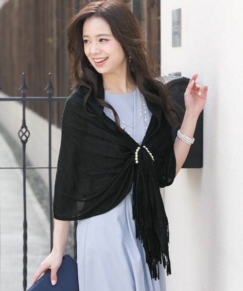 PourVous（プールヴー）の「フリンジショール・ストール結婚式 オケージョン フォーマル  二次会 お呼ばれ（ストール/ショール・レディース・ブラック/シャンパン・FREE）」の13枚目の写真