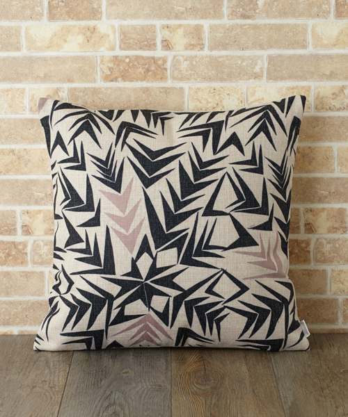 Jubilee（ジュビリー）の「北欧デザイン クッションカバー（クッション/クッションカバー・レディース・ホワイト/ブラウン/イエロー/ホワイト×ブラック/ブラック×イエロー/アニマル/ブラック×ピンク/ホワイト×イエロー/グレー/ストライプ/レインボー/ホワイト×ライトピンク/オレンジ/ラベンダー/ピンク/マルチ/ホワイト×グリーン/ピンク系その他/ライトブルー/ホワイト×ネイビー/ブルー系その他/スカイブルー/ダークオレンジ/ホワイト×ブルー/ダークブラウン/グリーン系その他/ベージュ系その他/ホワイト×パープル/イエロー系その他/ブルー/ミント/グリーン系その他2・FREE）」の11枚目の写真