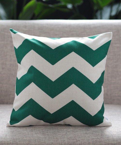 Jubilee（ジュビリー）の「北欧デザイン クッションカバー（クッション/クッションカバー・レディース・ホワイト/ブラウン/イエロー/ホワイト×ブラック/ブラック×イエロー/アニマル/ブラック×ピンク/ホワイト×イエロー/グレー/ストライプ/レインボー/ホワイト×ライトピンク/オレンジ/ラベンダー/ピンク/マルチ/ホワイト×グリーン/ピンク系その他/ライトブルー/ホワイト×ネイビー/ブルー系その他/スカイブルー/ダークオレンジ/ホワイト×ブルー/ダークブラウン/グリーン系その他/ベージュ系その他/ホワイト×パープル/イエロー系その他/ブルー/ミント/グリーン系その他2・FREE）」の3枚目の写真