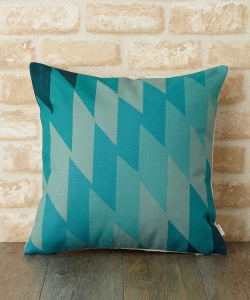 Jubilee（ジュビリー）の「北欧デザイン クッションカバー（クッション/クッションカバー・レディース・ホワイト/ブラウン/イエロー/ホワイト×ブラック/ブラック×イエロー/アニマル/ブラック×ピンク/ホワイト×イエロー/グレー/ストライプ/レインボー/ホワイト×ライトピンク/オレンジ/ラベンダー/ピンク/マルチ/ホワイト×グリーン/ピンク系その他/ライトブルー/ホワイト×ネイビー/ブルー系その他/スカイブルー/ダークオレンジ/ホワイト×ブルー/ダークブラウン/グリーン系その他/ベージュ系その他/ホワイト×パープル/イエロー系その他/ブルー/ミント/グリーン系その他2・FREE）」の20枚目の写真