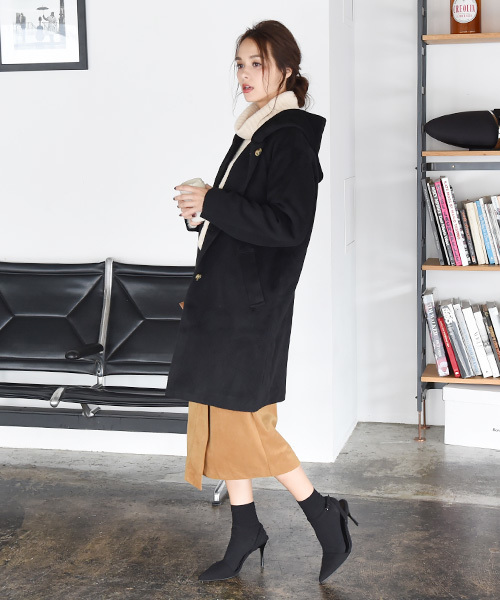 Luz Llena(ラズレナ)の「カルゼフード付きロングコート(その他アウター・レディース・ブラック/グレー/キャメル・MEDIUM/LARGE)」の4枚目の写真