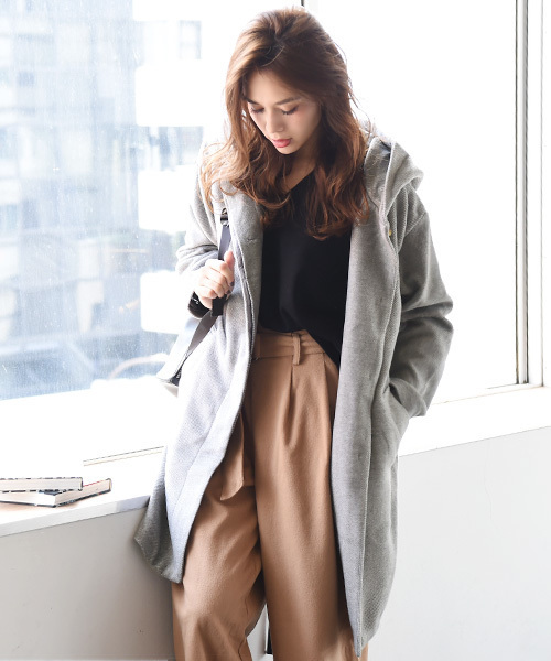 Luz Llena(ラズレナ)の「カルゼフード付きロングコート(その他アウター・レディース・ブラック/グレー/キャメル・MEDIUM/LARGE)」の11枚目の写真