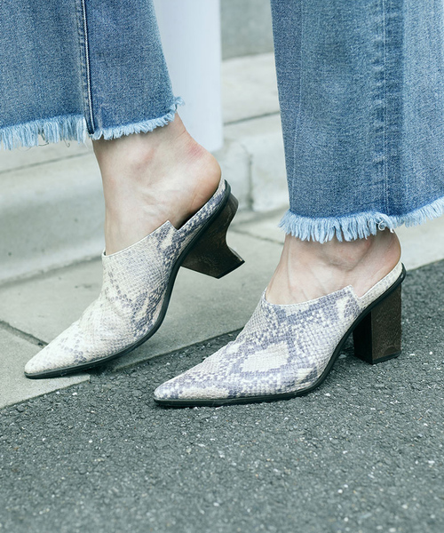 Ameri(アメリ)の「ARCHITECTURE BOOTEE(ブーティ・レディース・ブラック/ブラウン/マルチ・SMALL/MEDIUM/LARGE)」の3枚目の写真