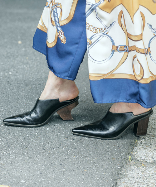 Ameri(アメリ)の「ARCHITECTURE BOOTEE(ブーティ・レディース・ブラック/ブラウン/マルチ・SMALL/MEDIUM/LARGE)」の2枚目の写真