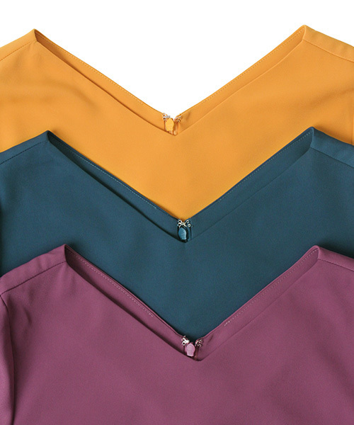 RANDA(ランダ)の「2WAYホイップスリーブVネックブラウス(シャツ/ブラウス・レディース・ブルー/パープル/マスタード・0/1)」の10枚目の写真