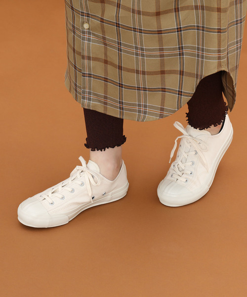 SALON adam et rope'（サロン アダム エ ロペ）の「【moonstar/ムーンスター】GYM CLASSIC（スニーカー・レディース・ブラック/ネイビー/ホワイト/イエロー・22.5cm/24.0cm/25.5cm/23.0cm/23.5cm/25.0cm/24.5cm）」の13枚目の写真