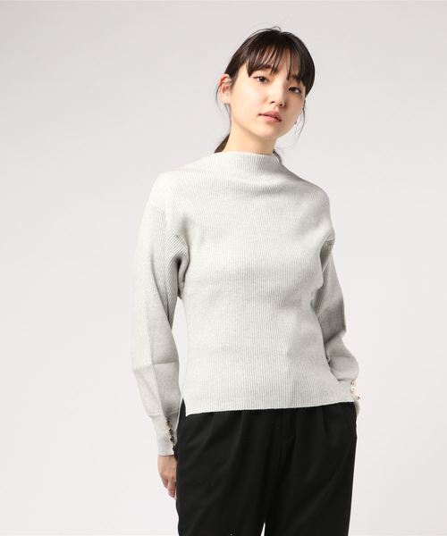 12Twelve Agenda（トゥエルブ　アジェンダ）の「ボトルネック袖口ボタンリブニットプルオーバー（ニット/セーター・レディース・ライトグレー/ブラック/ベージュ/ラベンダー・M）」の16枚目の写真