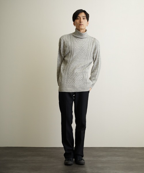 VIBGYOR(ヴィブジョー)の「VIBGYOR Select/ケーブルタートルネックニット(BL)(ニット/セーター・メンズ・アイボリー/ホワイト系その他/ブラック/ブラック系その他/杢グレー/ベージュ系その他/パープル系その他/ワイン・MEDIUM/LARGE/X-LARGE)」の5枚目の写真