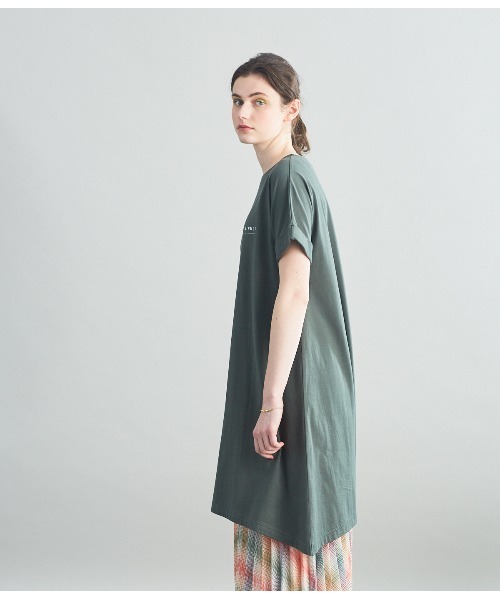 SIPULI(シプリ)の「【Luomu】ハイツイストオーガニックコットン天竺 アシンメトリーTシャツチュニック(チュニック・レディース・モスグリーン/アイボリー/ピンク・2)」の12枚目の写真
