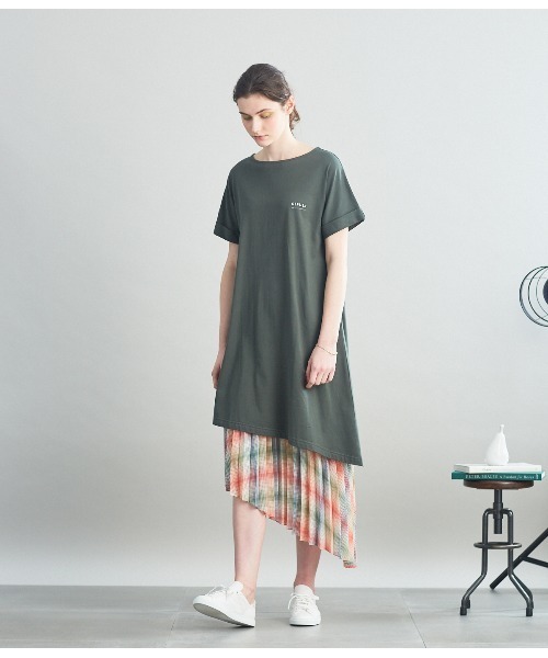 SIPULI(シプリ)の「【Luomu】ハイツイストオーガニックコットン天竺 アシンメトリーTシャツチュニック(チュニック・レディース・モスグリーン/アイボリー/ピンク・2)」の8枚目の写真