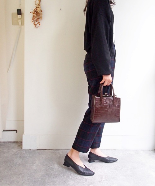 apres（アプレ）の「スクエアトゥパンプス　-8650337（パンプス・レディース・ブラック/グレー/ワイン/グレイッシュベージュ・22.5cm/23.5cm/24.5cm/23.0cm/24.0cm）」の7枚目の写真