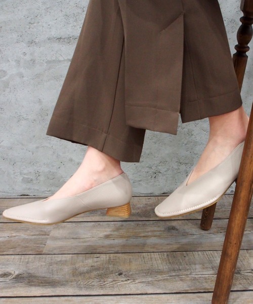 apres（アプレ）の「スクエアトゥパンプス　-8650337（パンプス・レディース・ブラック/グレー/ワイン/グレイッシュベージュ・22.5cm/23.5cm/24.5cm/23.0cm/24.0cm）」の22枚目の写真