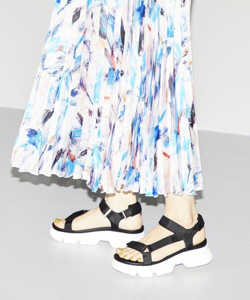 ODETTE E ODILE（オデットエオディール）の「【WEB限定】O ベルクロ サンダル40●（サンダル・レディース・ホワイト/ライトグレー/ブラック/その他1/ブラウン・23.5cm/24.5cm/22.5cm）」の5枚目の写真