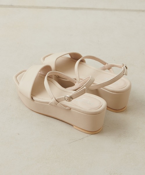 DISCOAT（ディスコート）の「PU巻きウェッジサンダル（サンダル・レディース・アイボリー/チャコールグレー/サックスブルー・MEDIUM/LARGE）」の8枚目の写真
