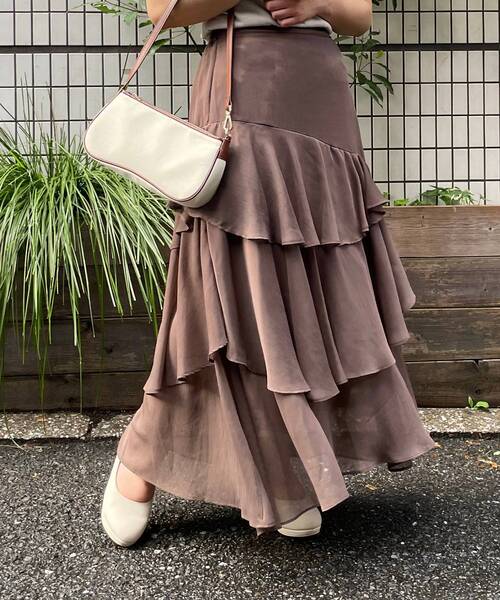 MAJESTIC LEGON（マジェスティックレゴン）の「エアリーティアードスカート（スカート・レディース・アイボリー/ホワイト系その他2/グレー/グレー系その他/グリーン系その他/ブラック/グレー系その他2/ブラウン・SMALL/MEDIUM）」の8枚目の写真