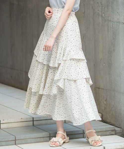 MAJESTIC LEGON（マジェスティックレゴン）の「エアリーティアードスカート（スカート・レディース・アイボリー/ホワイト系その他2/グレー/グレー系その他/グリーン系その他/ブラック/グレー系その他2/ブラウン・SMALL/MEDIUM）」の21枚目の写真