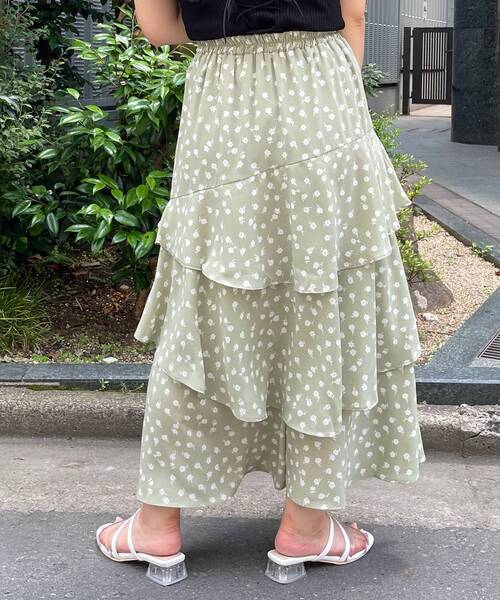 MAJESTIC LEGON（マジェスティックレゴン）の「エアリーティアードスカート（スカート・レディース・アイボリー/ホワイト系その他2/グレー/グレー系その他/グリーン系その他/ブラック/グレー系その他2/ブラウン・SMALL/MEDIUM）」の13枚目の写真