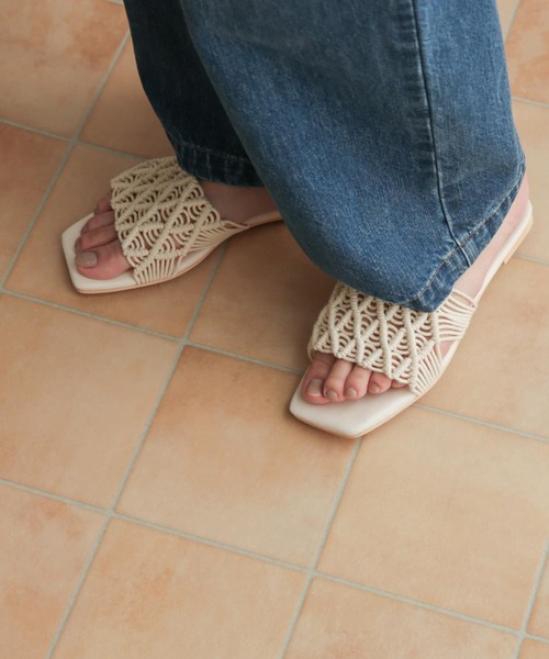 URBAN RESEARCH DOORS（アーバンリサーチドアーズ）の「マクラメフラットサンダル（サンダル・レディース・ブラック/ナチュラル・SMALL/MEDIUM/LARGE）」の8枚目の写真