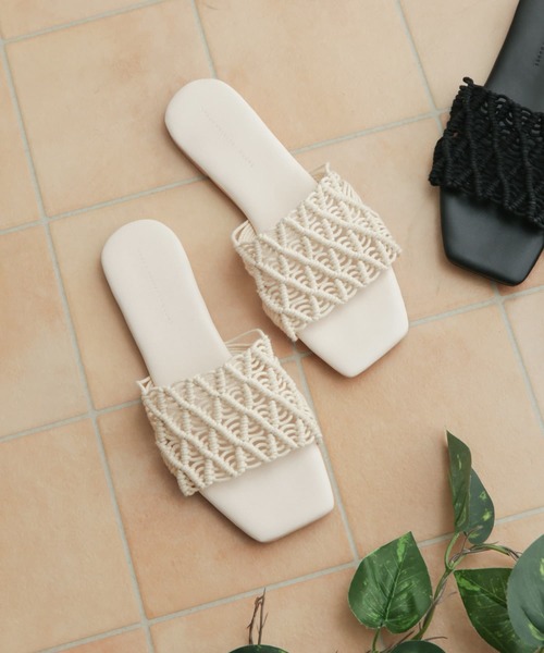 URBAN RESEARCH DOORS（アーバンリサーチドアーズ）の「マクラメフラットサンダル（サンダル・レディース・ブラック/ナチュラル・SMALL/MEDIUM/LARGE）」の11枚目の写真