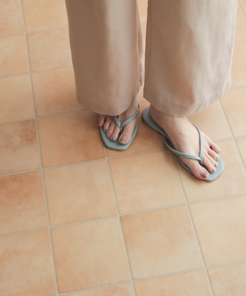 URBAN RESEARCH DOORS（アーバンリサーチドアーズ）の「トングサンダル（サンダル・レディース・ブラック/グレー系その他/ライトブルー/ベージュ系その他・37/38/36）」の6枚目の写真