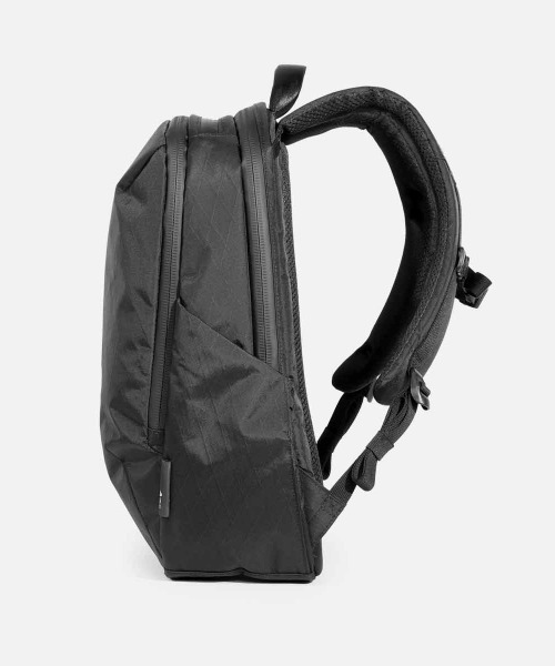 Aer（エアー）の「Aer（エアー）Day Pack2 X-PAC（バックパック/リュック・メンズ・ブラック・FREE）」の7枚目の写真