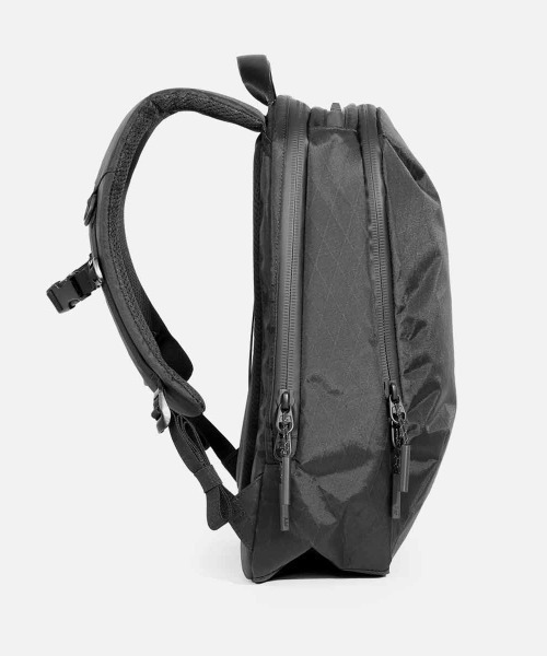 Aer（エアー）の「Aer（エアー）Day Pack2 X-PAC（バックパック/リュック・メンズ・ブラック・FREE）」の8枚目の写真