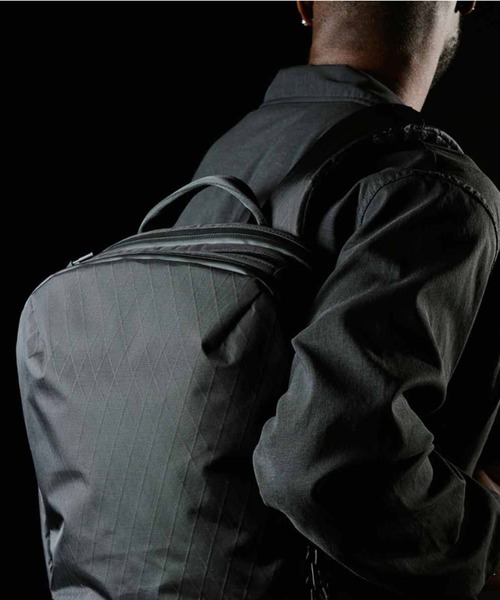 Aer（エアー）の「Aer（エアー）Day Pack2 X-PAC（バックパック/リュック・メンズ・ブラック・FREE）」の17枚目の写真