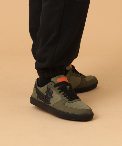 AVIREX（アヴィレックス）の「【スニーカー】INDEPENDENCE / インデペンデンス / アヴィレックス / AVIREX（スニーカー・メンズ・ホワイト/ブラック/ゴールド/オリーブ・24cm/25cm/26cm/27cm/23㎝/28cm/29cm/23cm）」の18枚目の写真