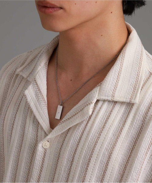 LION HEART（ライオンハート）の「【限定展開】“LH-1”ロゴプレートネックレス/サージカルステンレス（金属アレルギー対応）【LION HEART / ライオンハート】（ネックレス・メンズ・ブラック/シルバー・50cm）」の4枚目の写真