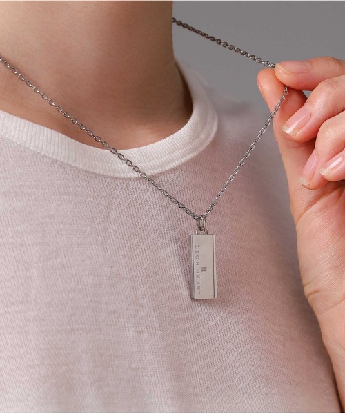 LION HEART（ライオンハート）の「【限定展開】“LH-1”ロゴプレートネックレス/サージカルステンレス（金属アレルギー対応）【LION HEART / ライオンハート】（ネックレス・メンズ・ブラック/シルバー・50cm）」の12枚目の写真