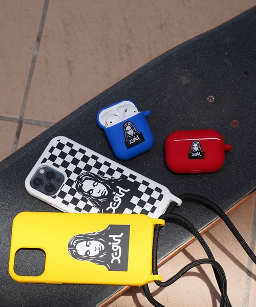 X-girl（エックスガール）の「FACE Air Pods CASE（ヘッドフォン/イヤホン・レディース・レッド/イエロー/ブルー・ONE SIZE）」の8枚目の写真